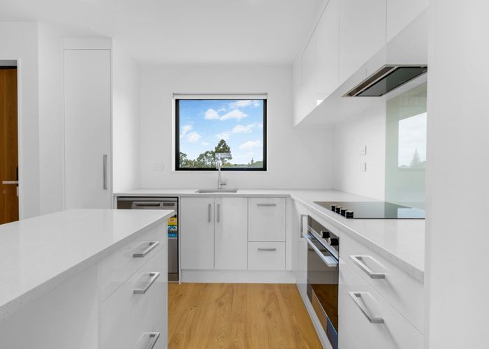  at 6/2 Windermere Crescent, Blockhouse Bay, Auckland City, Auckland