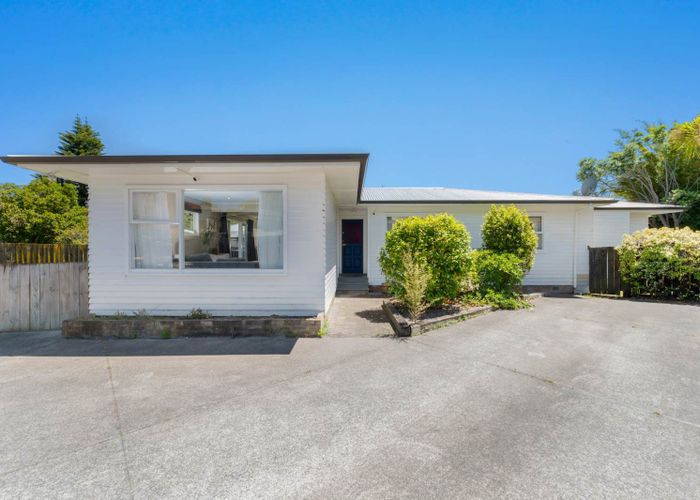  at 11 Blenheim Street, Glenfield, North Shore City, Auckland
