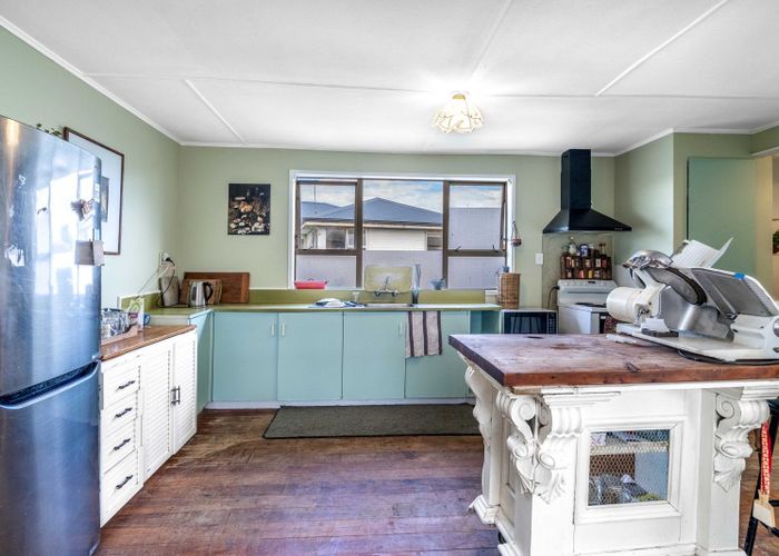 at 43 Severn Street, Clifton, Invercargill