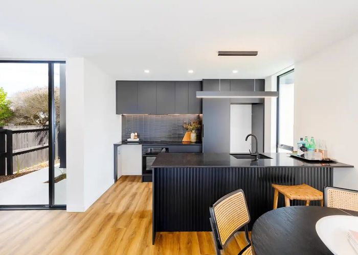 at 2/141 Oram Avenue, New Brighton, Christchurch