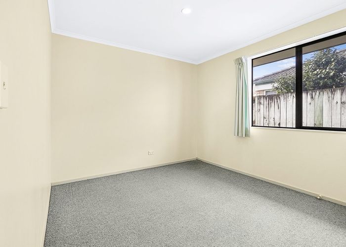  at 12 Farnham Close, Rototuna North, Hamilton
