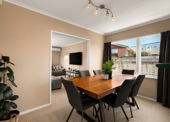  at 18 La Perouse Street, Botany Downs, Manukau City, Auckland