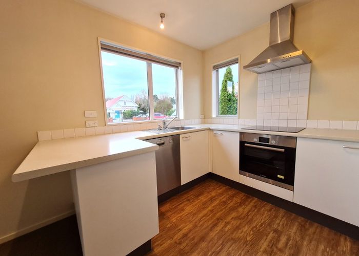  at 2/672 Ferry Road, Woolston, Christchurch City, Canterbury