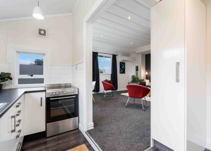  at 7 Alison Crescent, Belleknowes, Dunedin