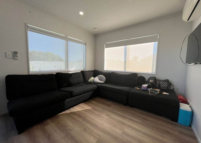  at 1 Pangu Way, Mangere, Manukau City, Auckland