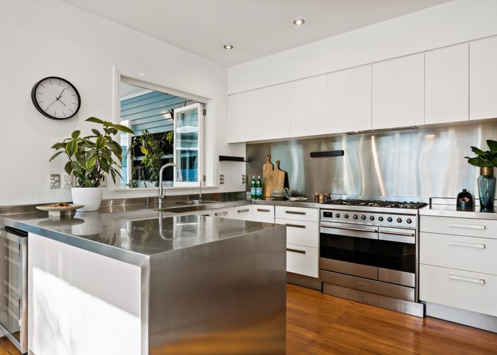  at 12 Harapaki Road, Meadowbank, Auckland