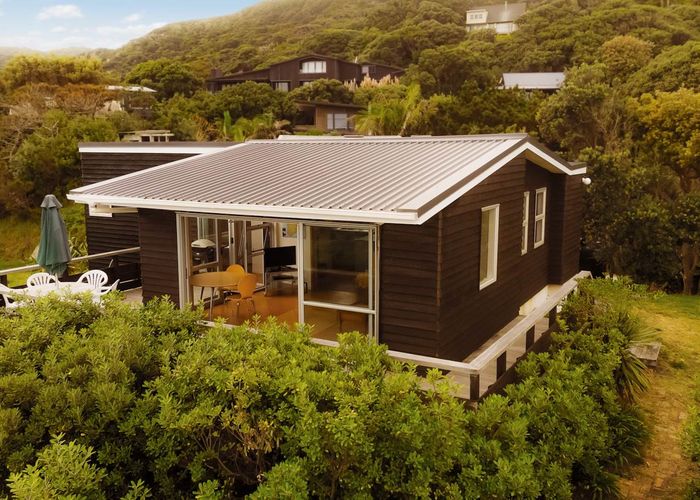  at 125 Marine Parade North, Piha