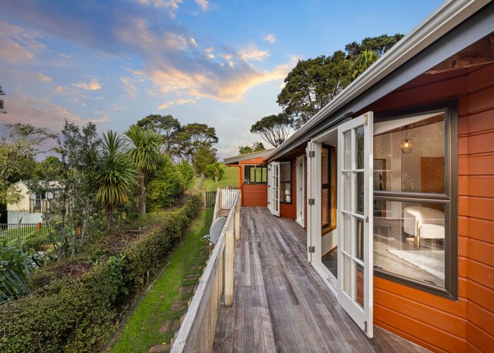  at 32 Opanuku Road, Henderson Valley, Waitakere City, Auckland