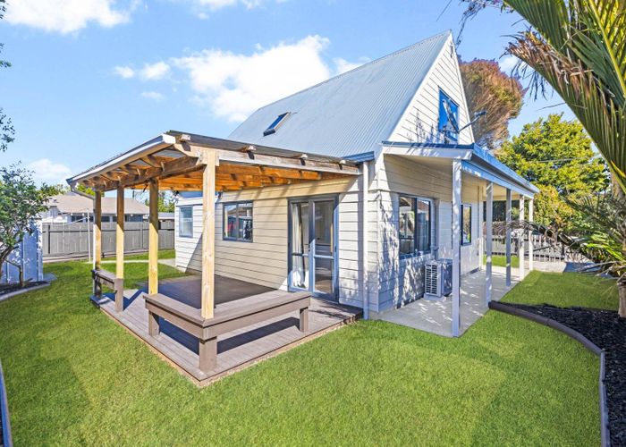  at 2 Braeburn Place, Takanini, Papakura, Auckland