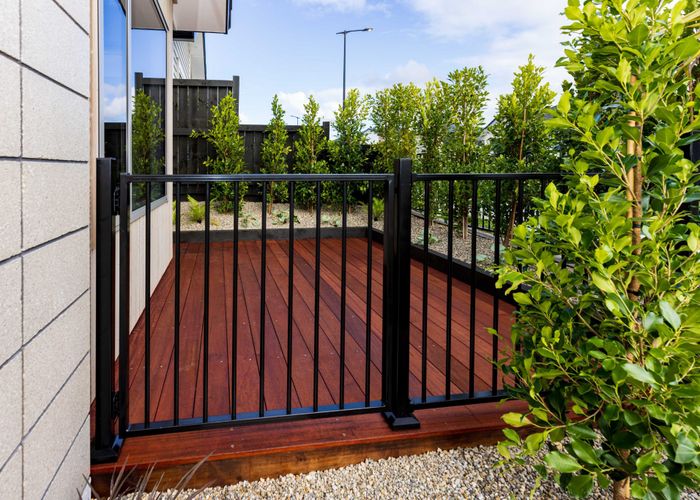  at 8 Henl Lane, Milldale, Rodney, Auckland