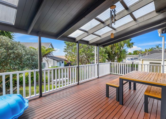  at 245 Metcalfe Road, Ranui, Auckland