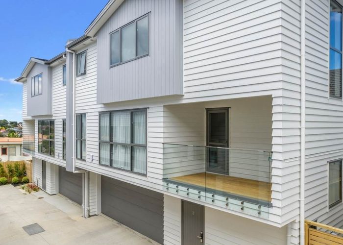  at 7/12 Jasper Avenue, Mount Roskill, Auckland