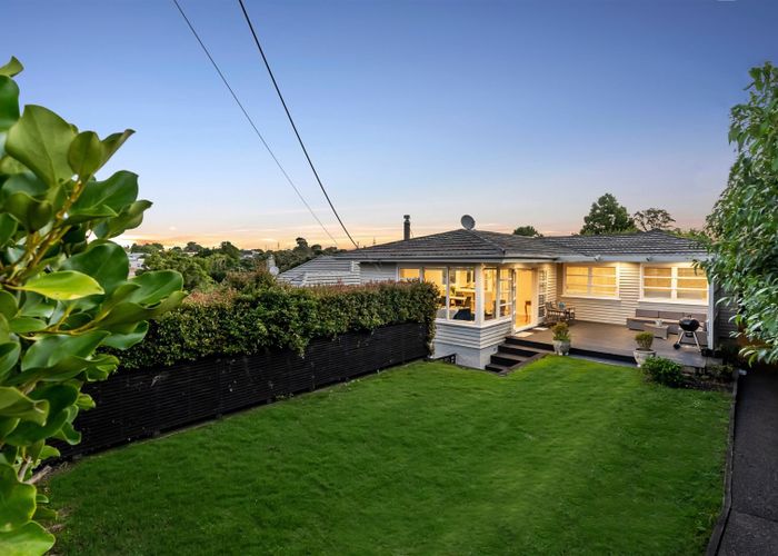  at 1/25 Creamer Avenue, Belmont, Auckland