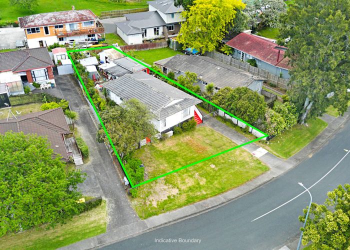  at 5 Allington Road, Massey, Auckland
