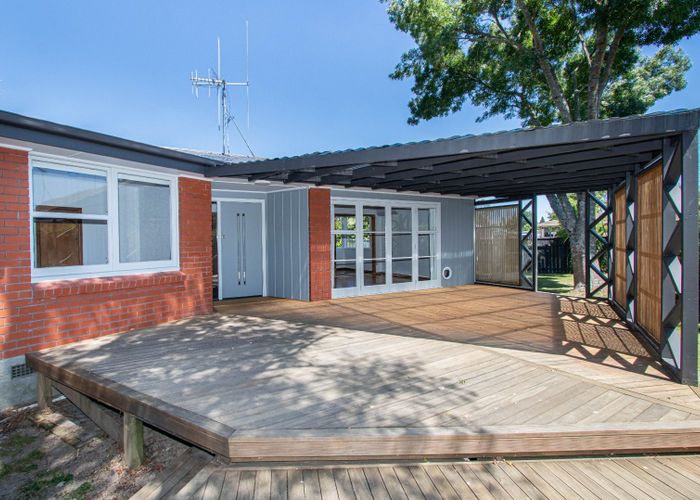  at 19 Eton Drive, Hillcrest, Hamilton