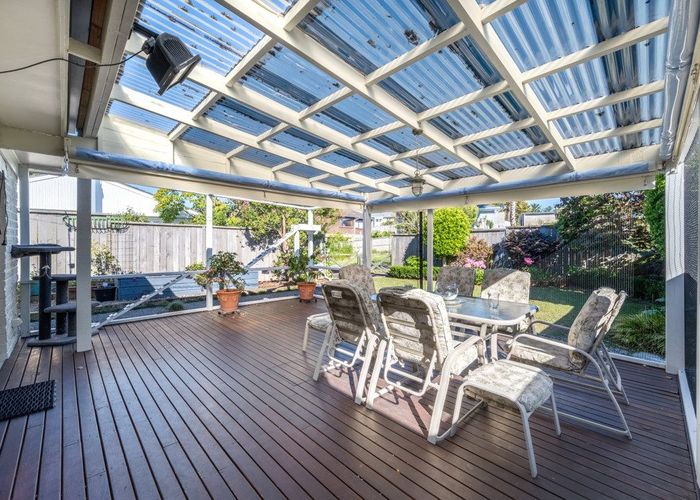  at 2/13A Wilbur Place, Pakuranga Heights, Auckland