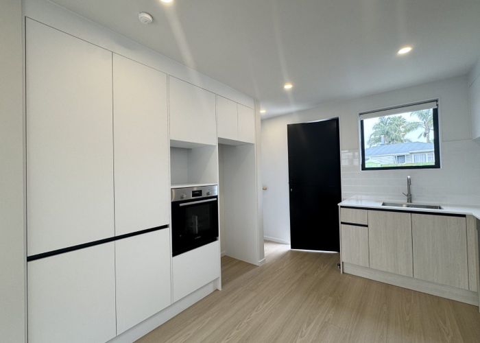  at 8/22 Cleland Crescent, Blockhouse Bay, Auckland City, Auckland