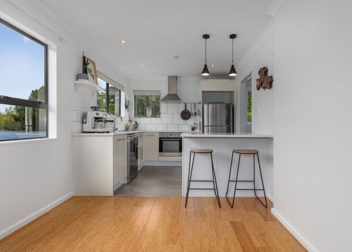  at 32 Thimble Lane, Whitby, Porirua, Wellington