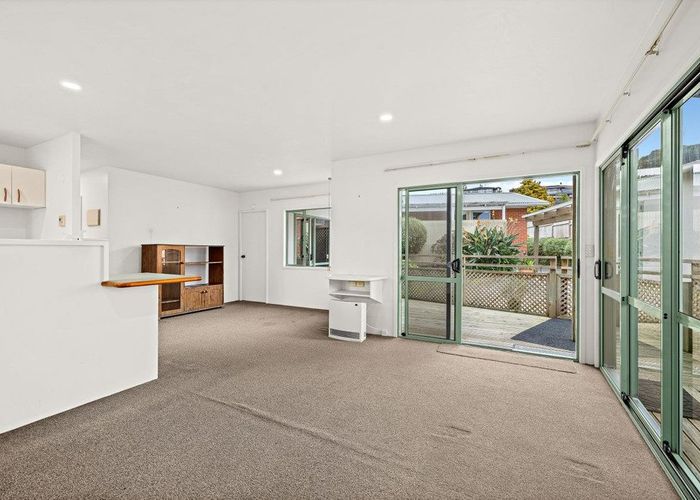  at 17B  Helvetia Drive, Browns Bay, North Shore City, Auckland
