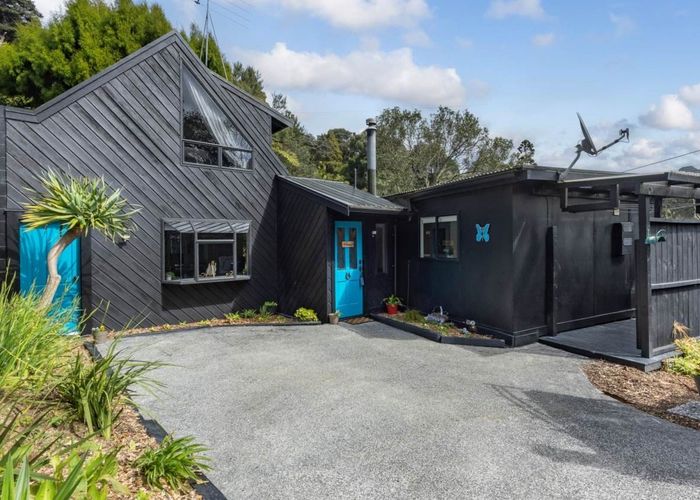  at 53 Foster Avenue, Huia, Auckland