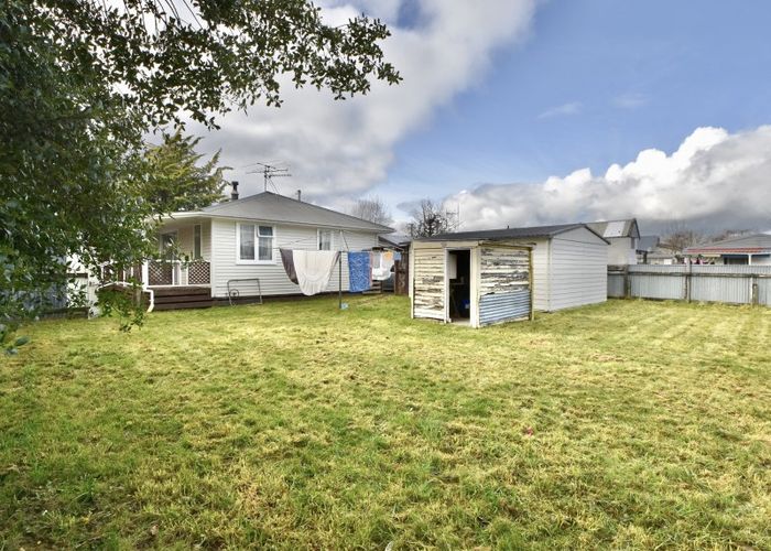  at 207 Belvedere Road, Carterton