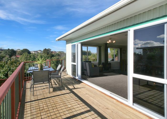  at 3B Montana Place, Merrilands, New Plymouth