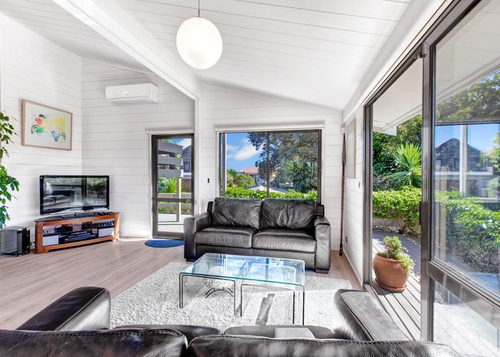  at 2 Kennedy Point Road, Surfdale, Waiheke Island