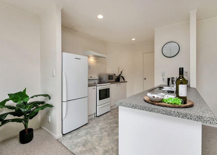  at 6/41 Waipa Street, Birkenhead, Auckland