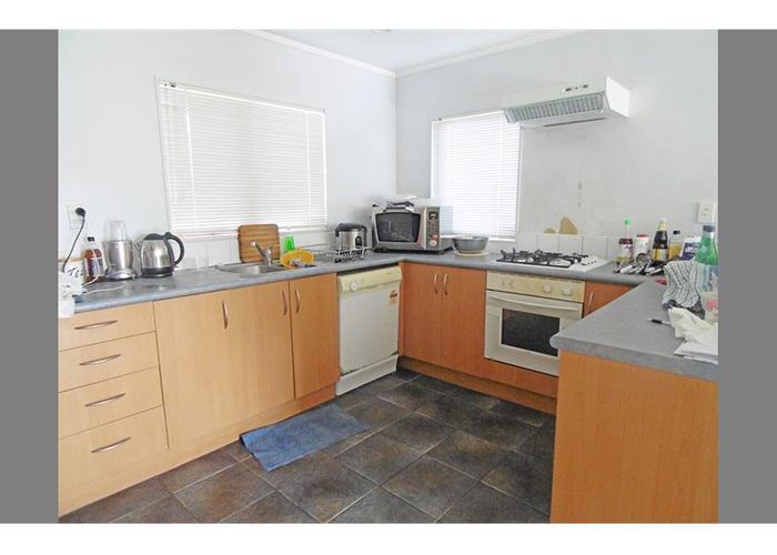  at 6/11 Harrison Road, Mount Wellington, Auckland
