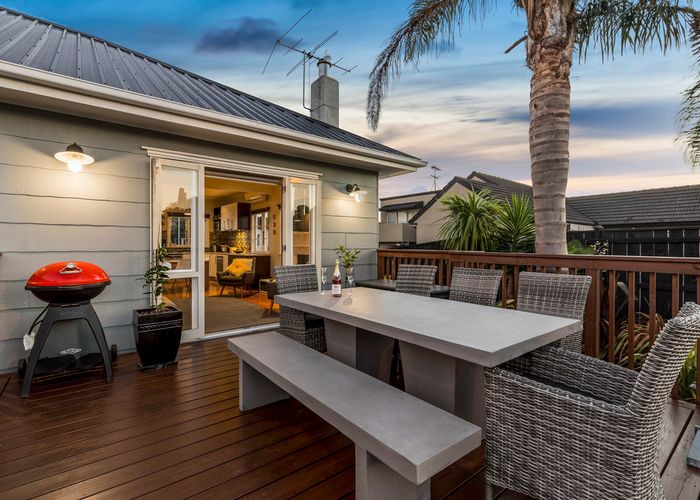  at 34 Nile Road, Milford, Auckland
