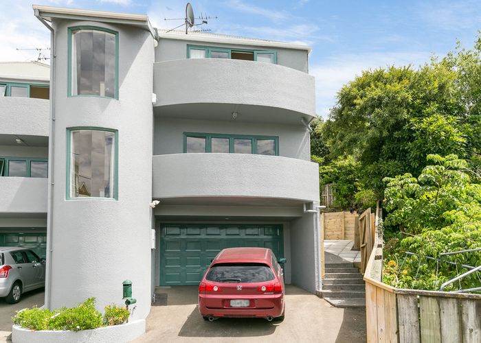  at 1 Oak Grove, Mount Cook, Wellington