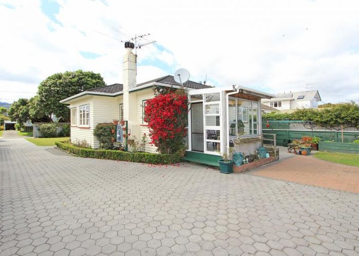  at 4 Hart Avenue, Boulcott, Lower Hutt