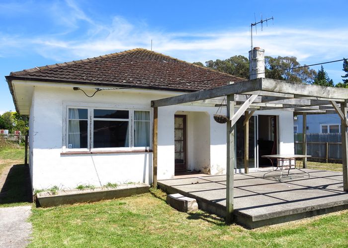  at 43 Field Street, Aramoho, Whanganui