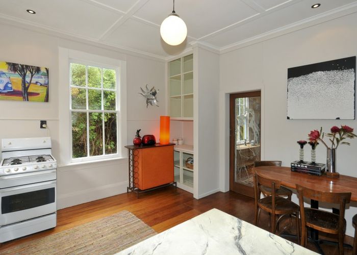  at 13 Cave Road, Houghton Bay, Wellington