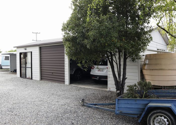  at 2 Hall Road, Bannockburn