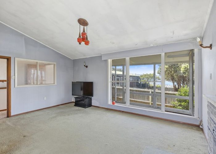  at 14 Maple Grove, Maungaraki, Lower Hutt