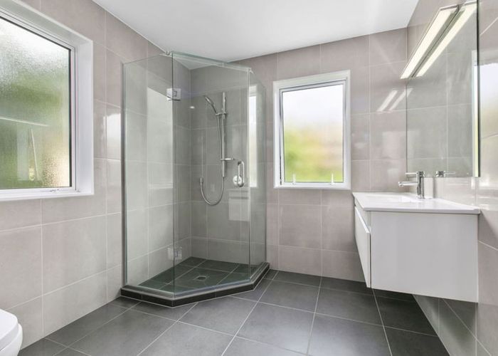  at 12 Seaview Crescent, Hatfields Beach, Orewa
