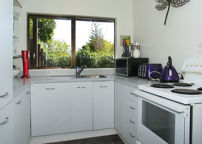  at 83 Main Road, Titahi Bay, Porirua