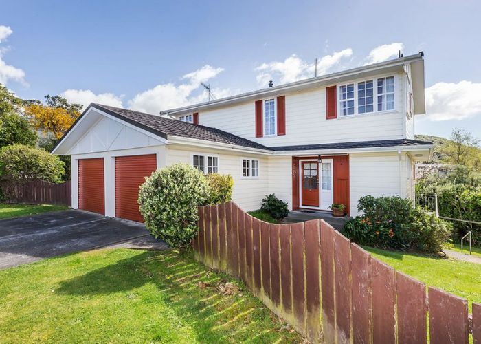  at 5 Keel Place, Whitby, Porirua
