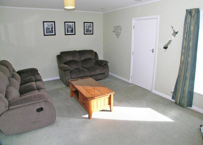  at 47 Kiwi Crescent, Tawa, Wellington