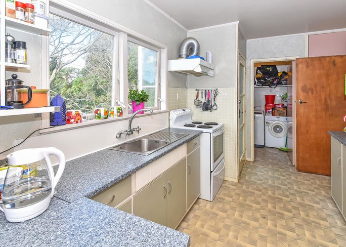  at 33 Rowandale Avenue, Manurewa, Auckland