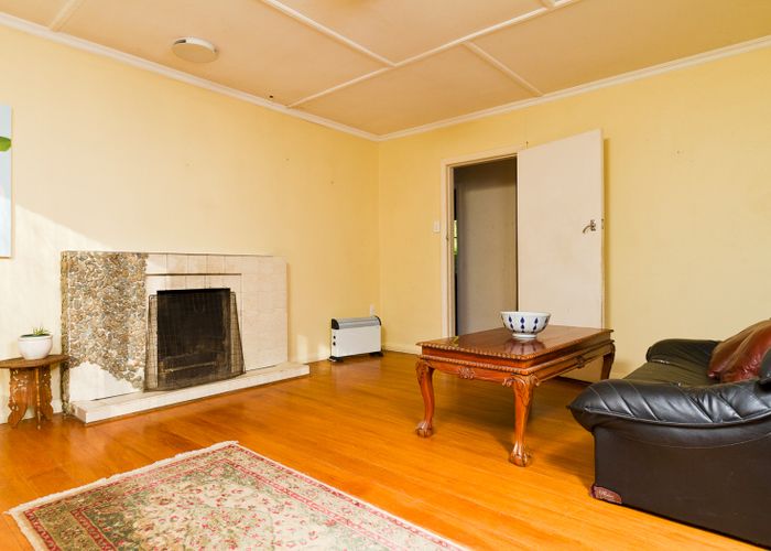  at 39 Rawhiti Street, Stokes Valley, Lower Hutt