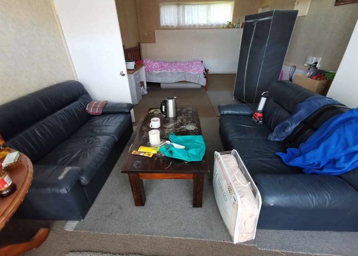  at 3 Meadowood Drive, Unsworth Heights, Auckland