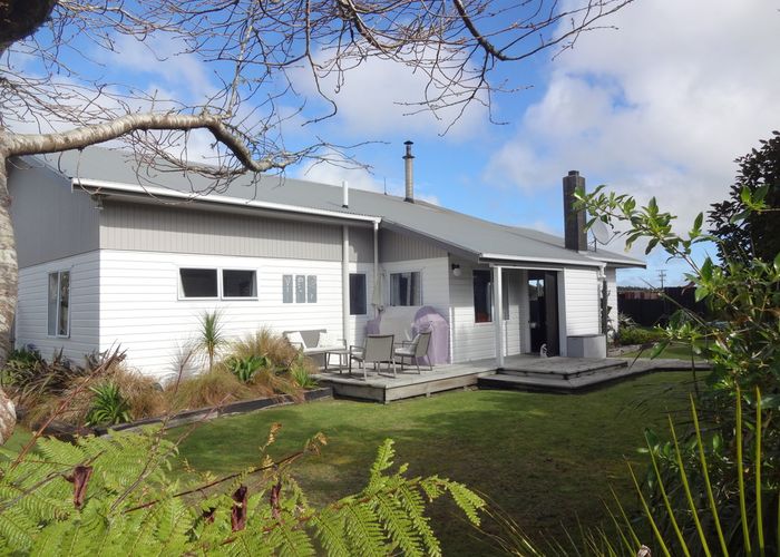 Free property data for 7 Martin Place, Carters Beach, Westport homes