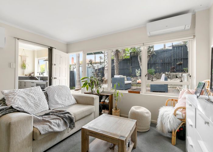  at 9/146 St Johns Road, Meadowbank, Auckland