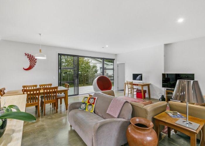  at 43A Heretaunga St, Petone