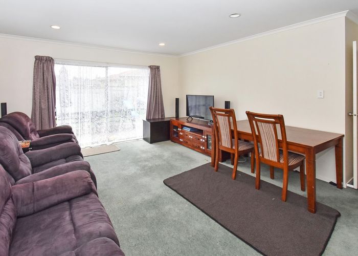 at 5 Adair Place, Weymouth, Auckland