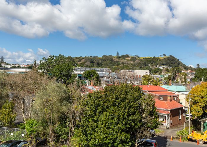  at 16/1 Akiraho Street, Mount Eden, Auckland