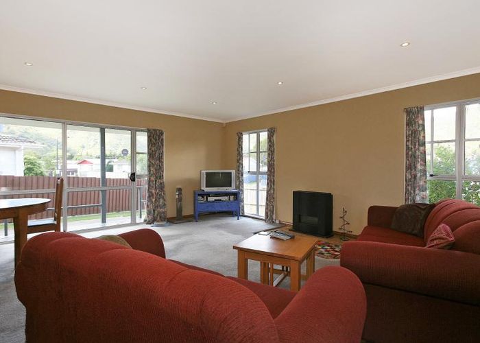  at 333 Wellington Road, Wainuiomata, Lower Hutt