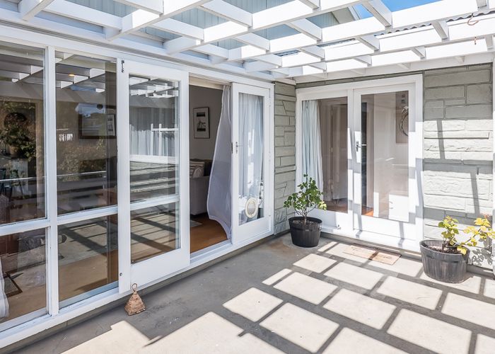  at 4 Gray Avenue, Paraparaumu Beach, Paraparaumu